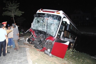 Tai nạn xe khách, 6 người thương vong